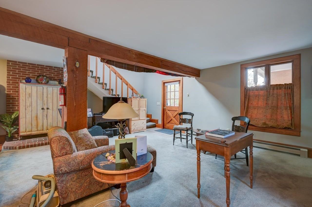 8 Chase Ave #3 - Photo 6 of 19