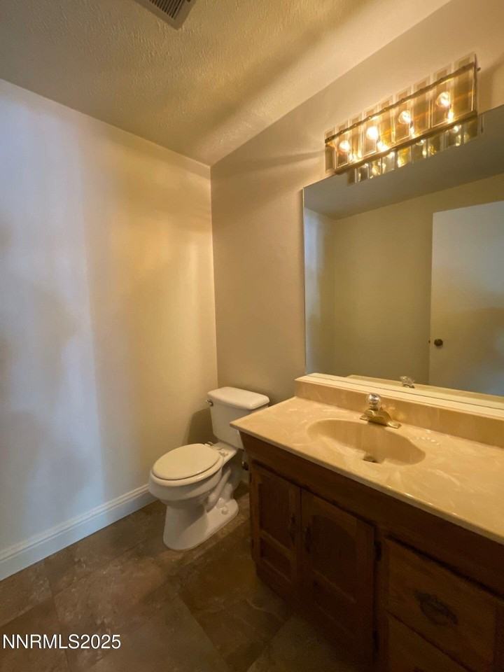 2341 Rock Blvd - Photo 6 of 12