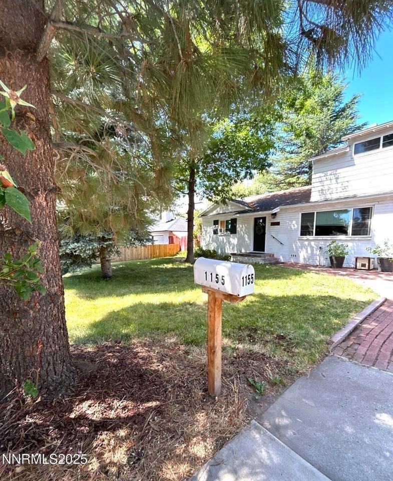 1155 Washington St - Photo 2 of 39