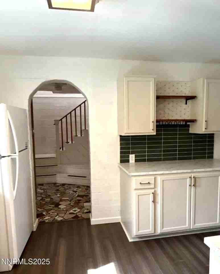 1155 Washington St - Photo 4 of 39
