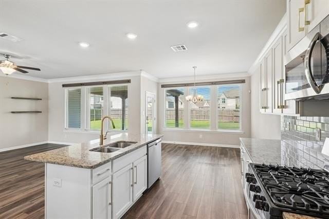 5737 Laurel Tree Way - Photo 4 of 45