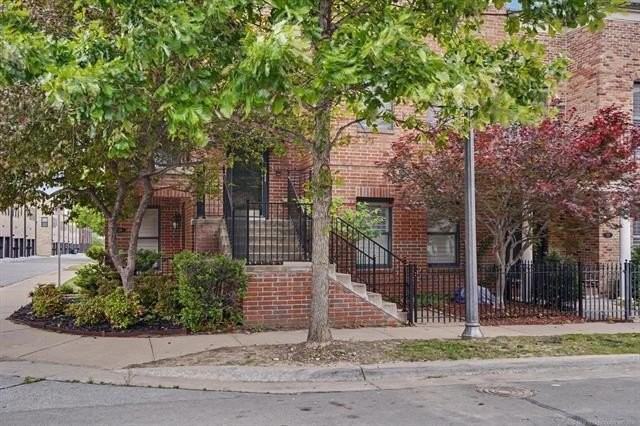 726 S Owasso Ave #B - Photo 2 of 40