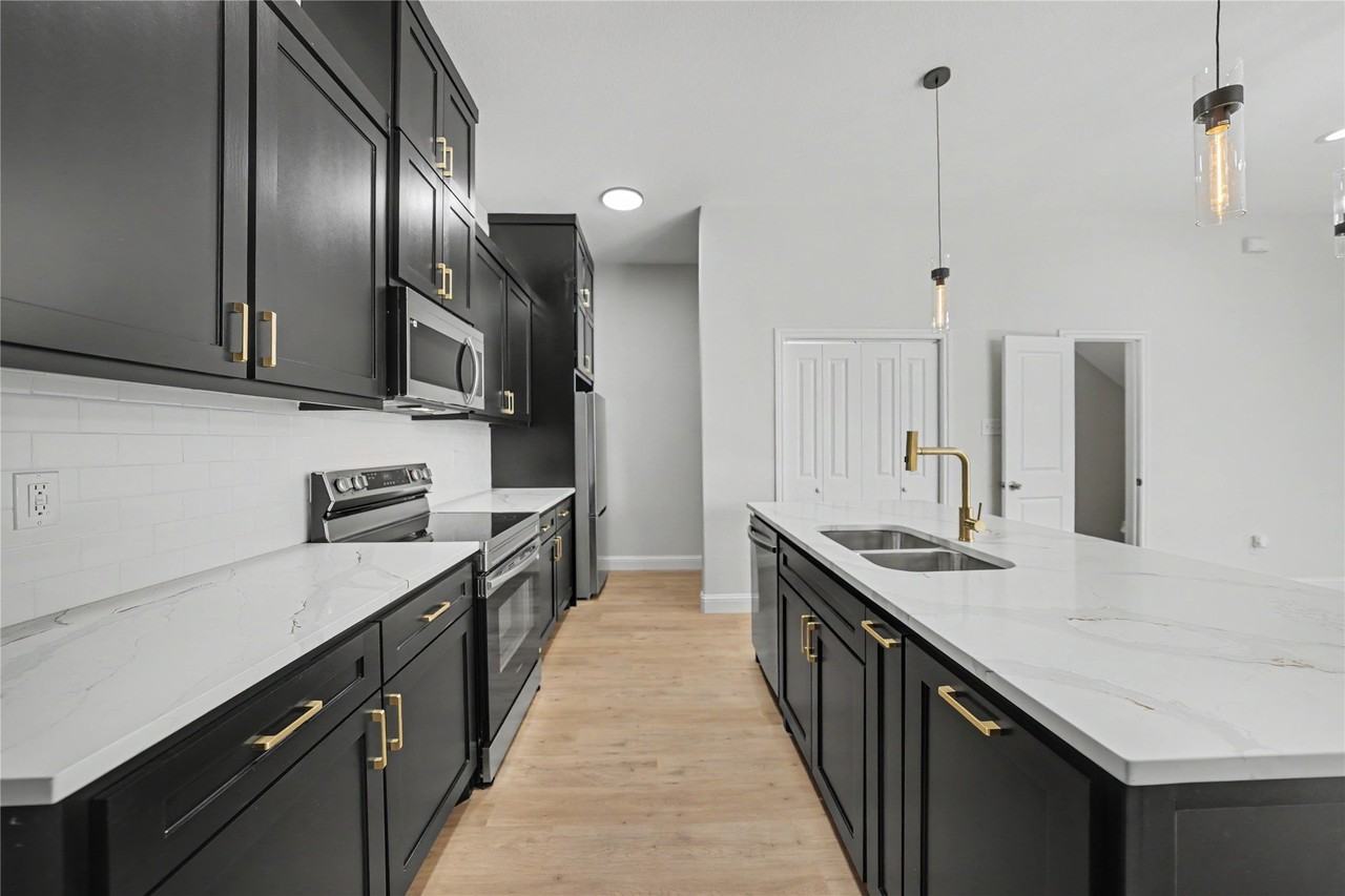 817 Stamps Ave - Photo 6 of 16