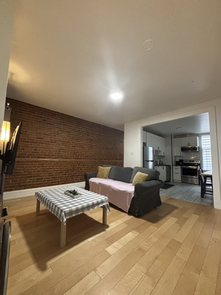4225 Rue Saint-Urbain - Photo 2 of 12