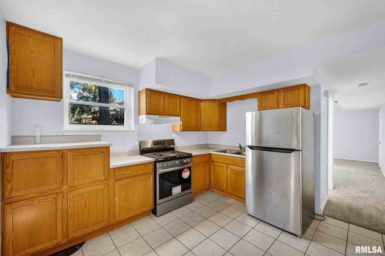 5054 N Lakeside Pl - Photo 7 of 39