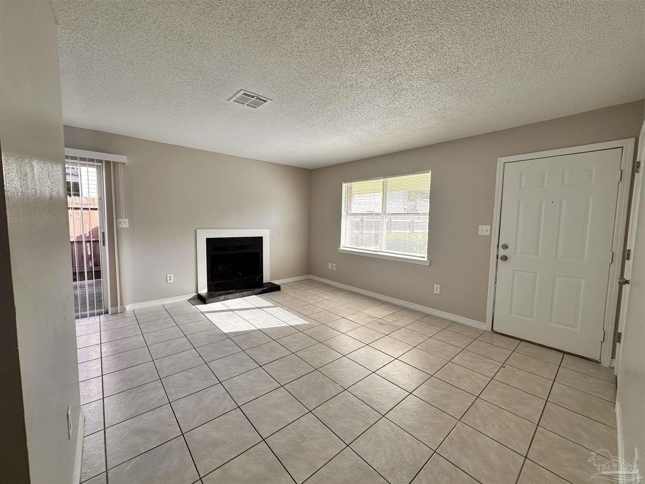 668 S 72nd Ave #D - Photo 2 of 10