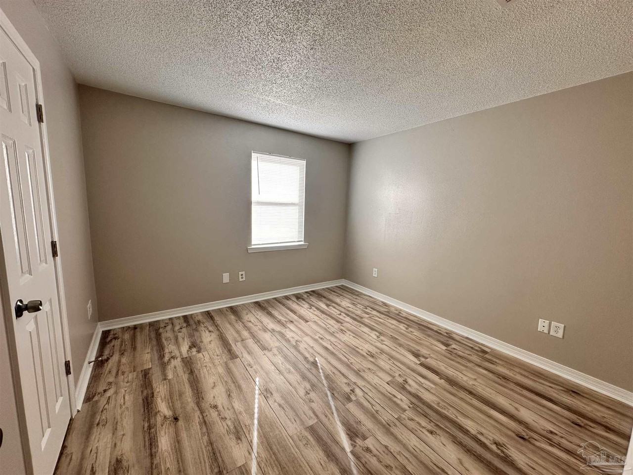 668 S 72nd Ave #D - Photo 7 of 10