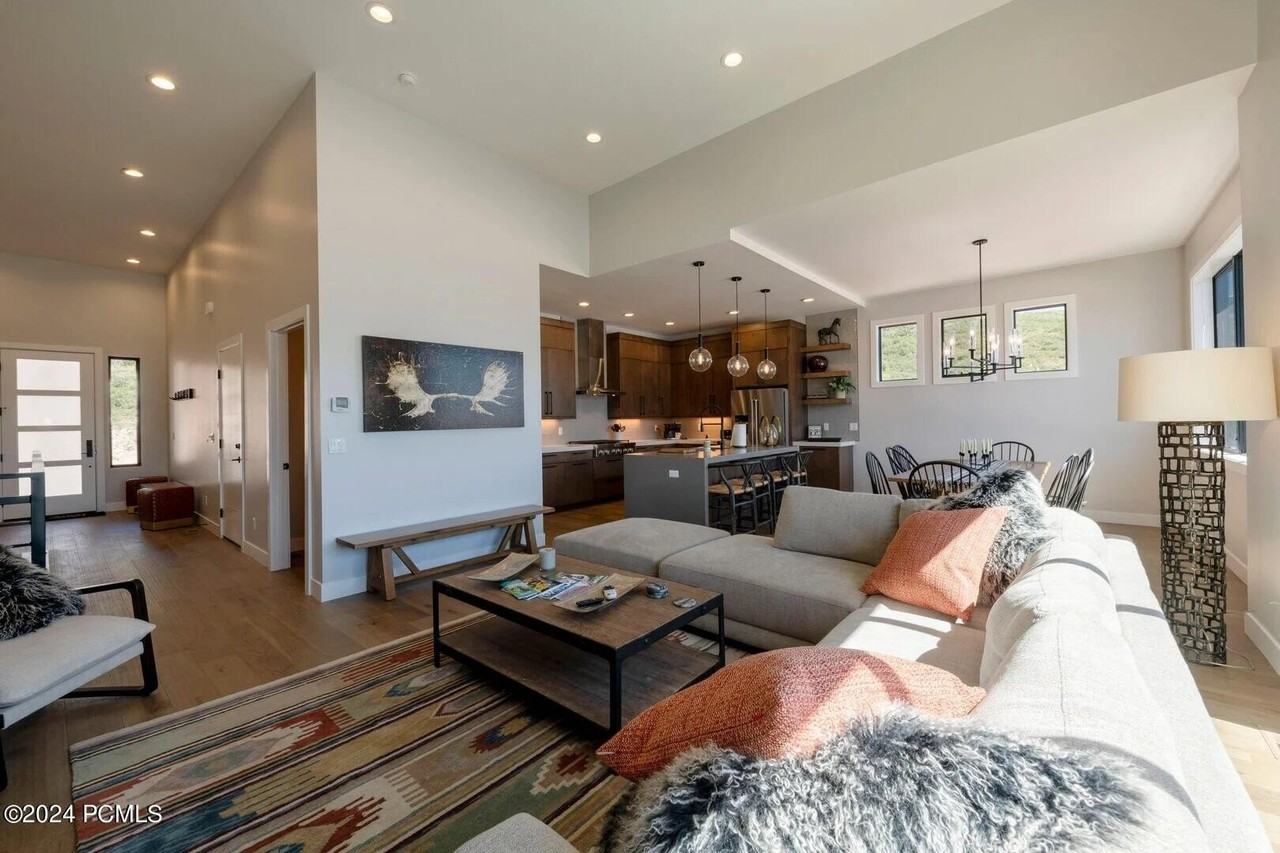 878 E Miner Way #27 - Photo 5 of 30