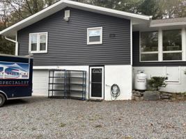 featured image of 181 Marthas Ln