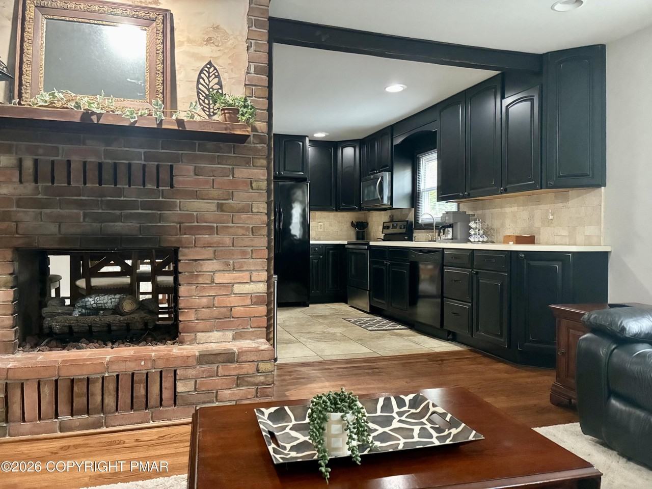 181 Marthas Ln - Photo 6 of 39