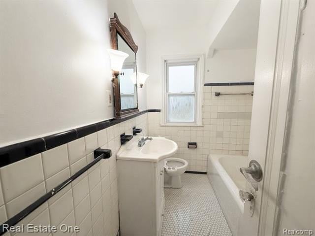 6649 Coleman St - Photo 6 of 9