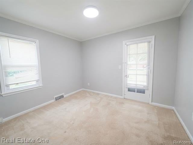6649 Coleman St - Photo 7 of 9