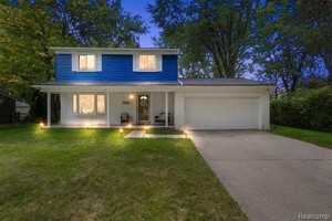 featured image of 2394 Kettle Dr