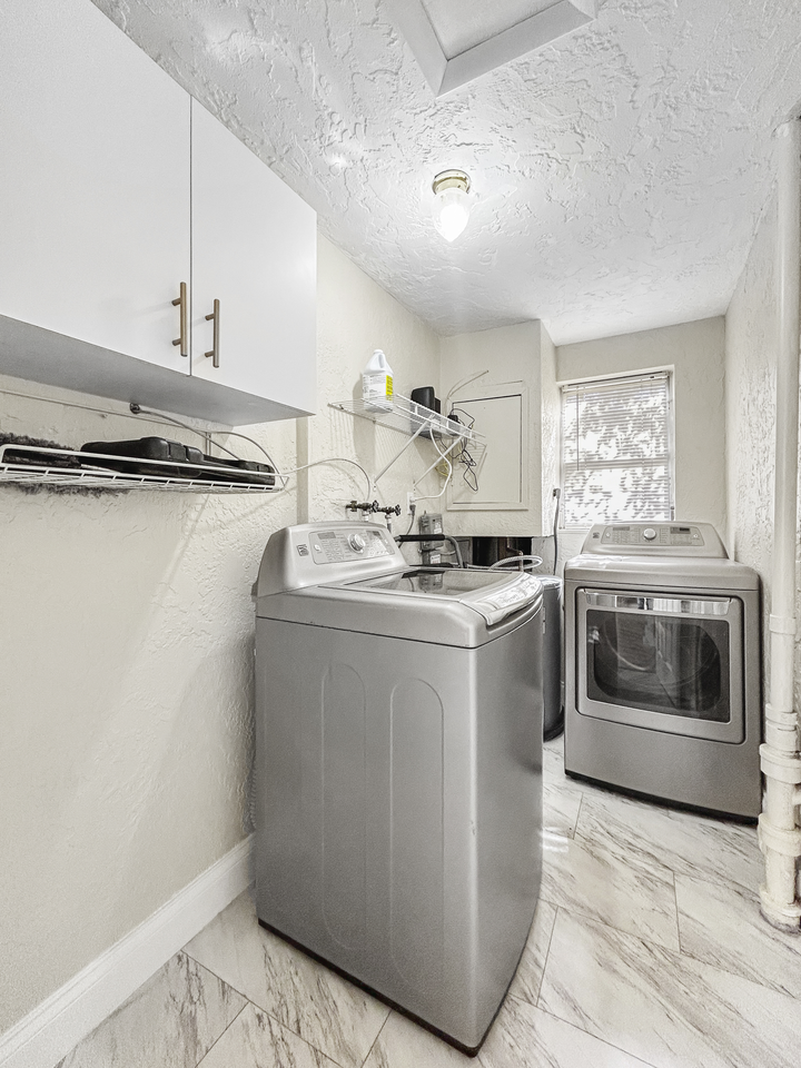 3811 39th Avenue North - Photo 7 of 8
