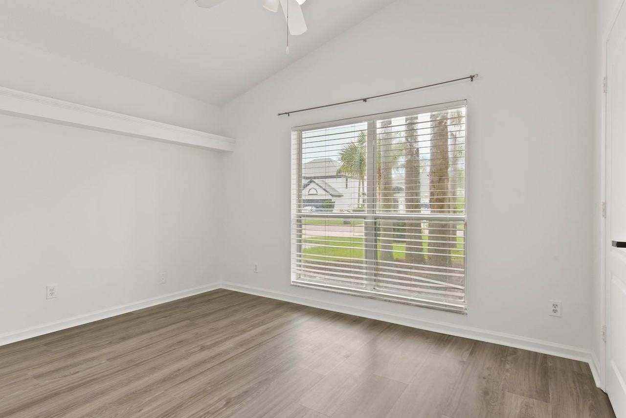 713 Nw Waterlily Pl - Photo 6 of 32