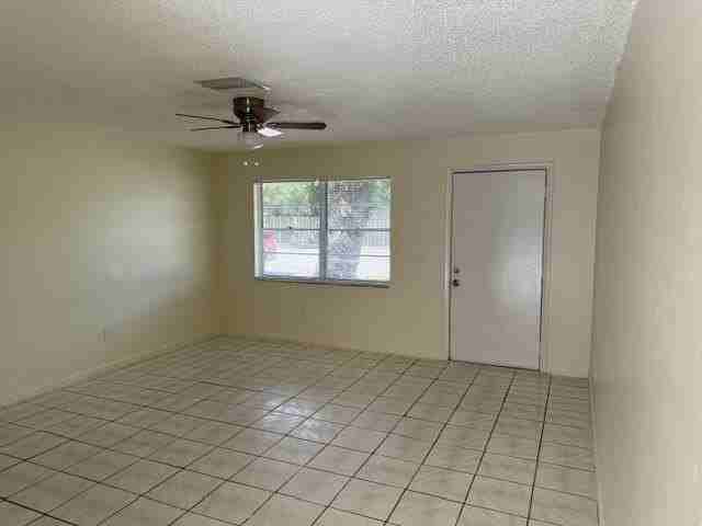 4935 Gulfstream Rd - Photo 3 of 12
