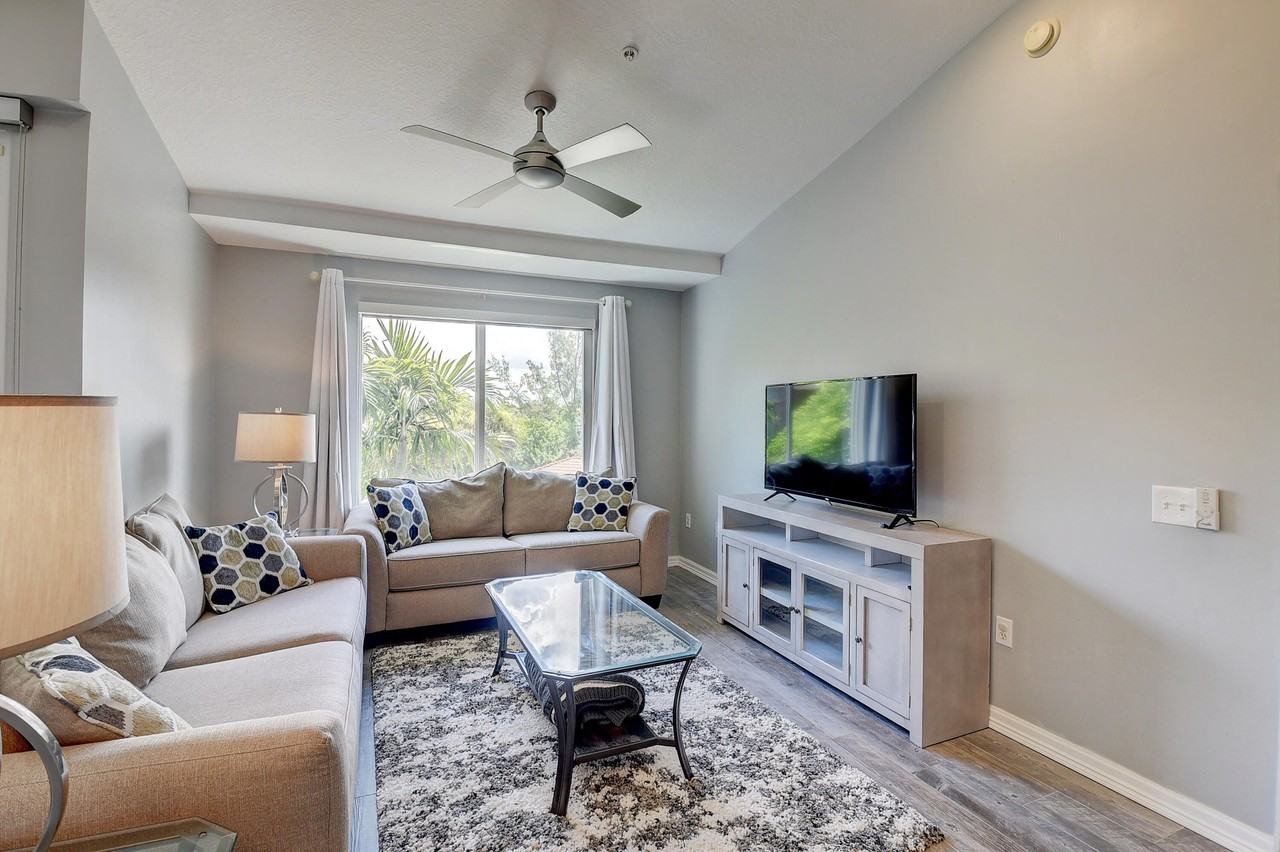 1223 Villa Cir - Photo 3 of 47