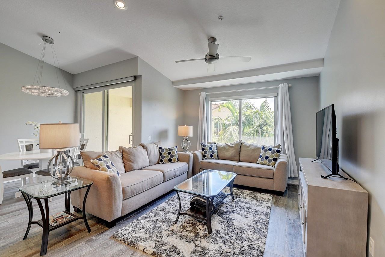 1223 Villa Cir - Photo 4 of 47