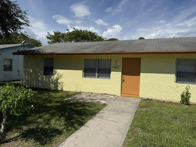 4839 Gulfstream Rd - Photo 2 of 13