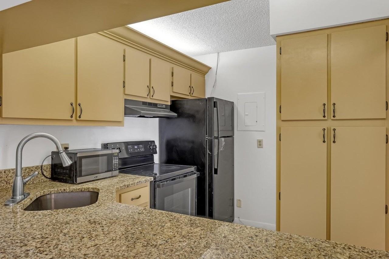 3612 Alder Dr #B3 - Photo 7 of 20
