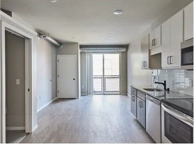 3027 22nd Ave S - Photo 4 of 7