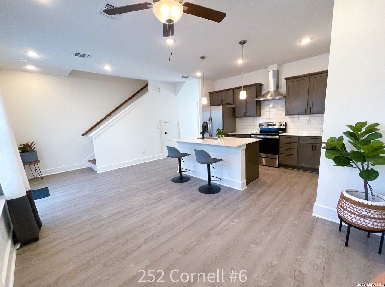 252 Cornell Ave #6 - Photo 5 of 18