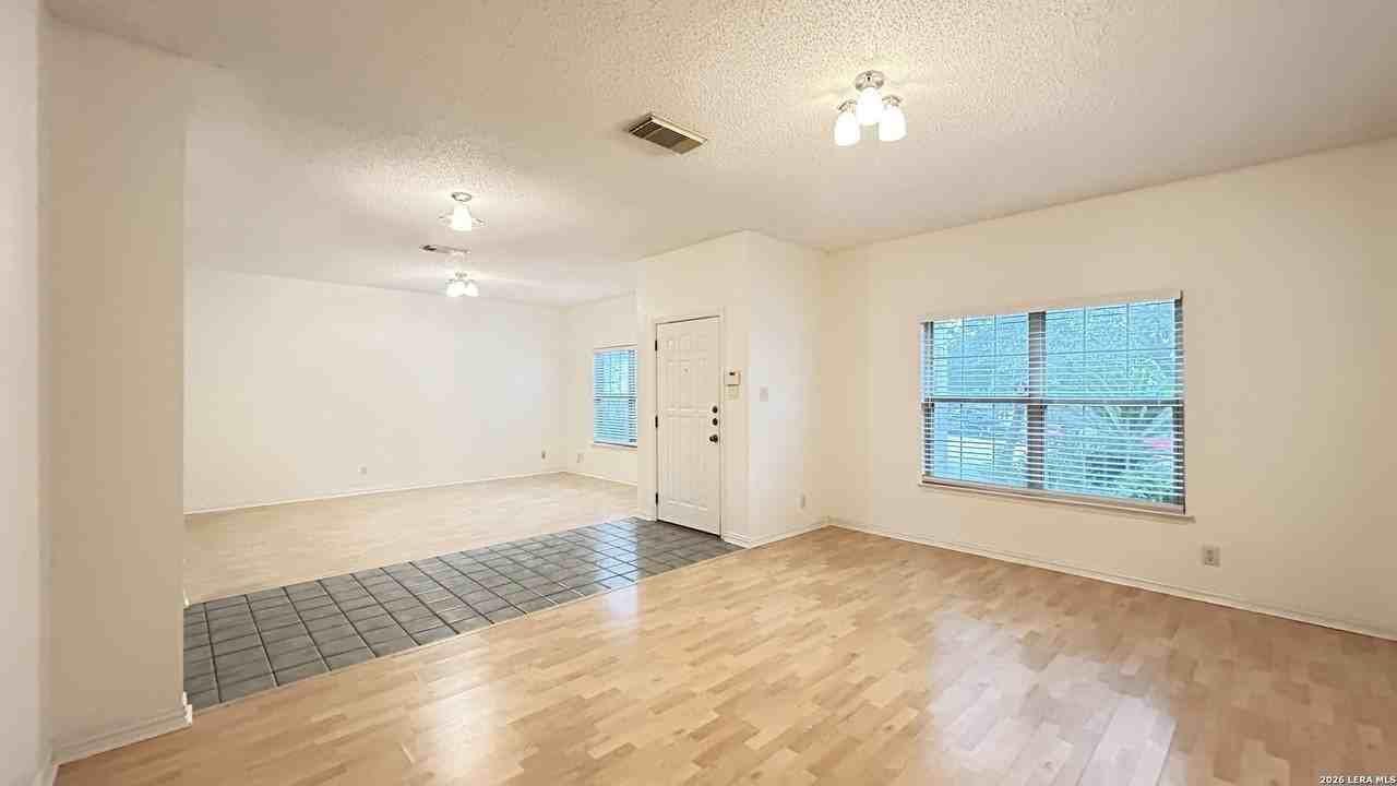 2203 Opal Creek Dr - Photo 3 of 35