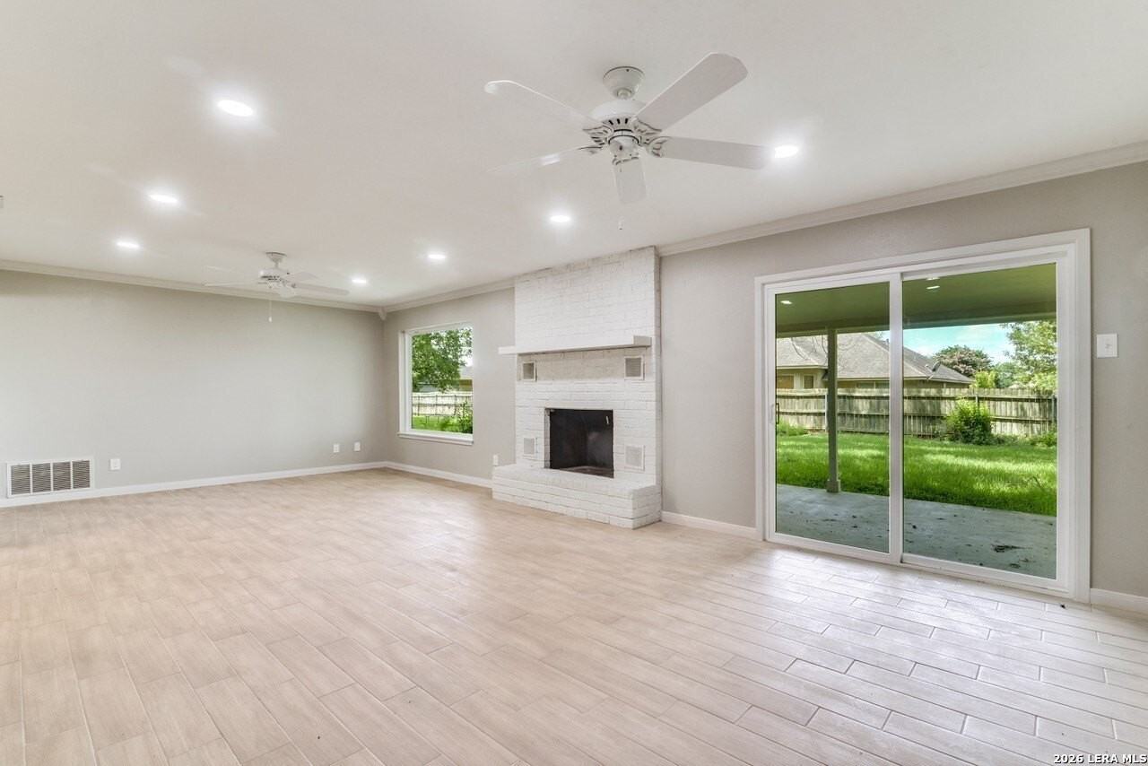 212 Galvin Dr - Photo 6 of 17