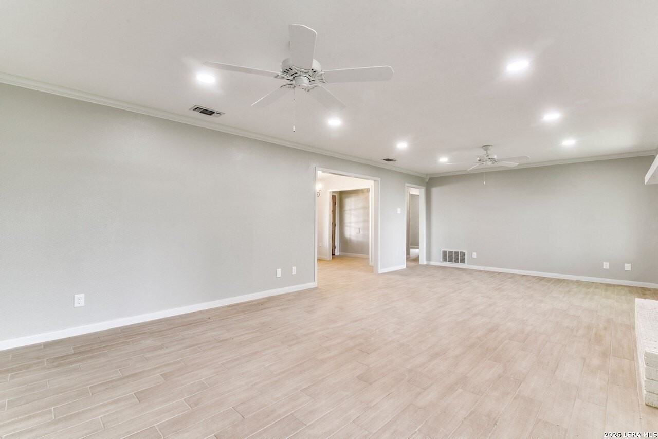 212 Galvin Dr - Photo 7 of 17