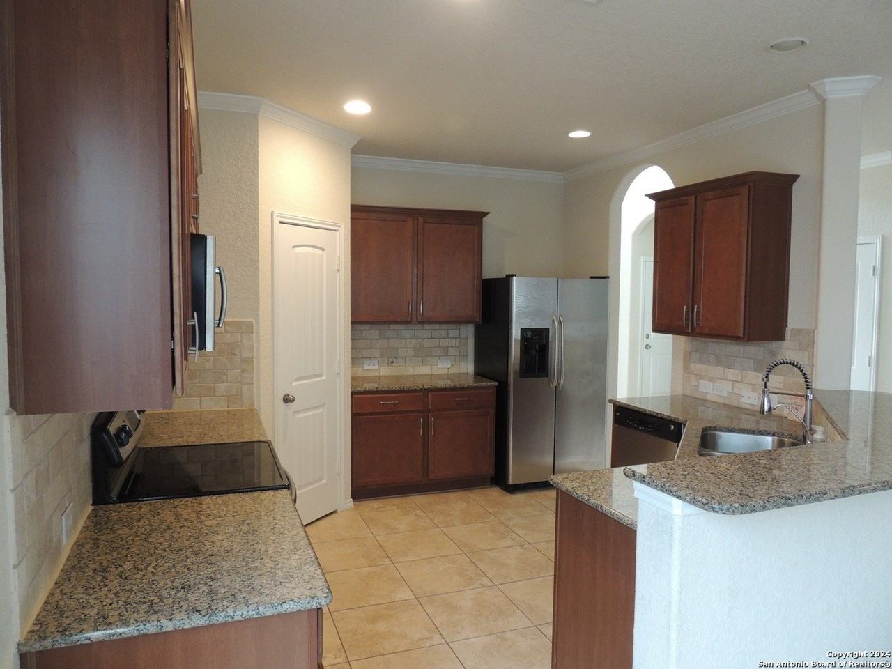345 Maple Way - Photo 5 of 12