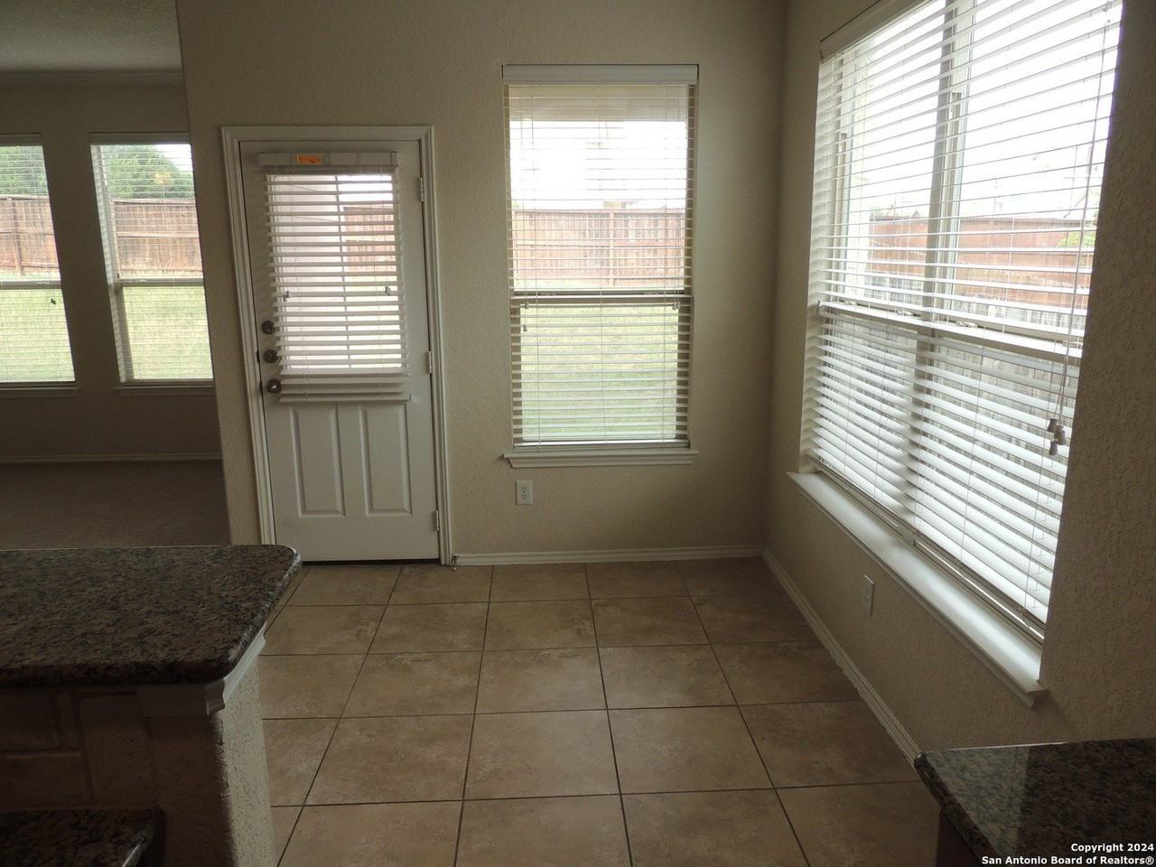 345 Maple Way - Photo 7 of 12
