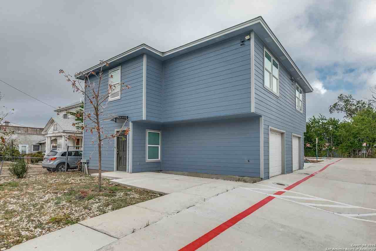 1835 W Poplar St #501 - Photo 2 of 25