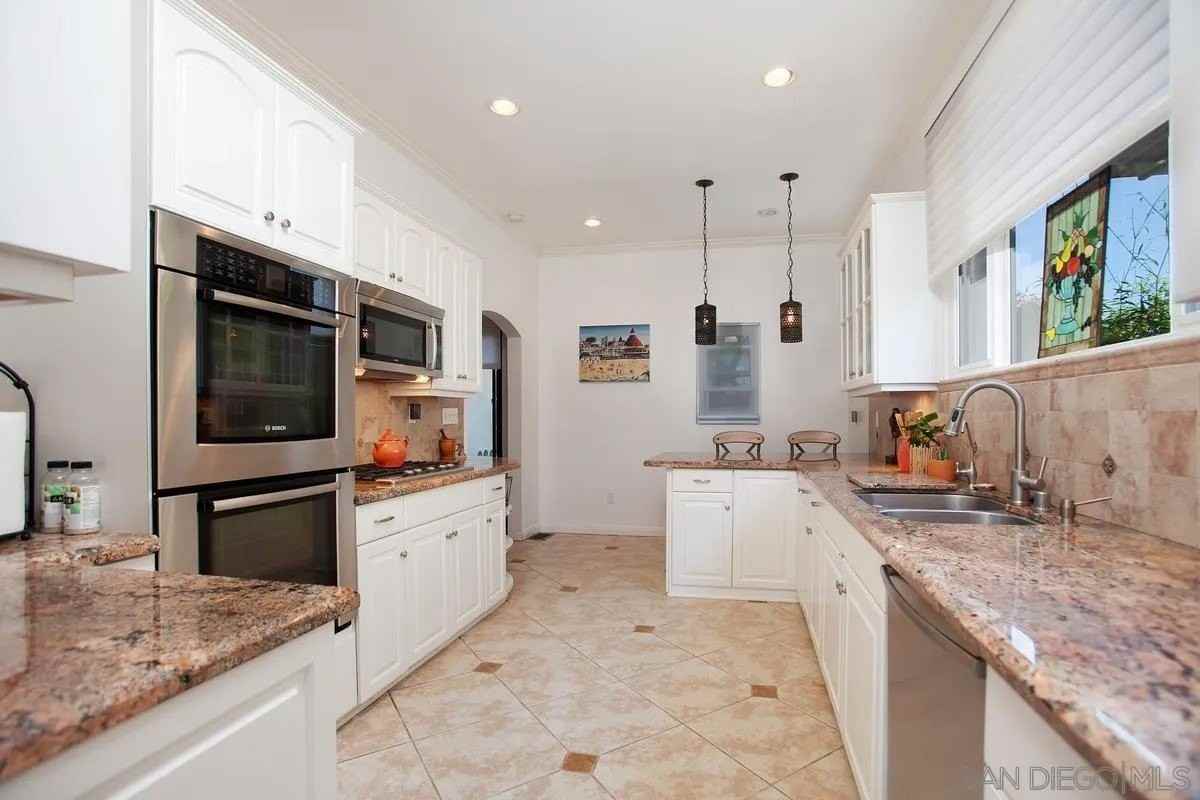 815 Alameda Blvd - Photo 3 of 11