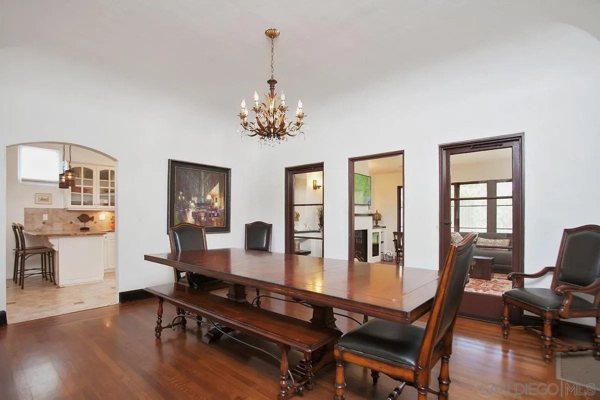 815 Alameda Blvd - Photo 4 of 11