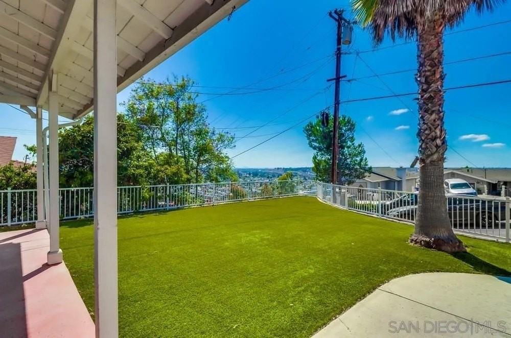 1011 La Mesa Ave - Photo 7 of 50