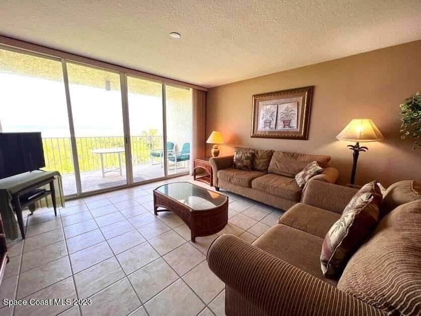425 Buchanan Ave #205 - Photo 5 of 19