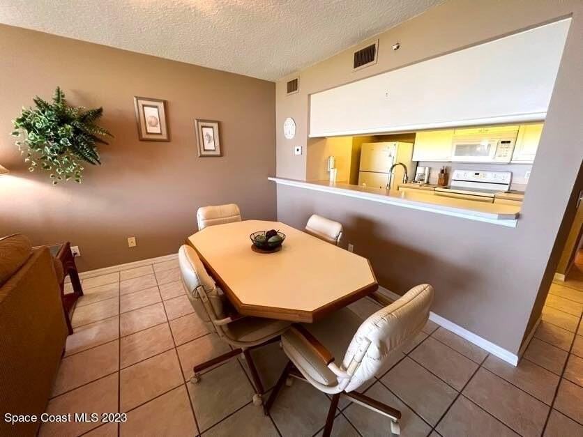 425 Buchanan Ave #205 - Photo 7 of 19