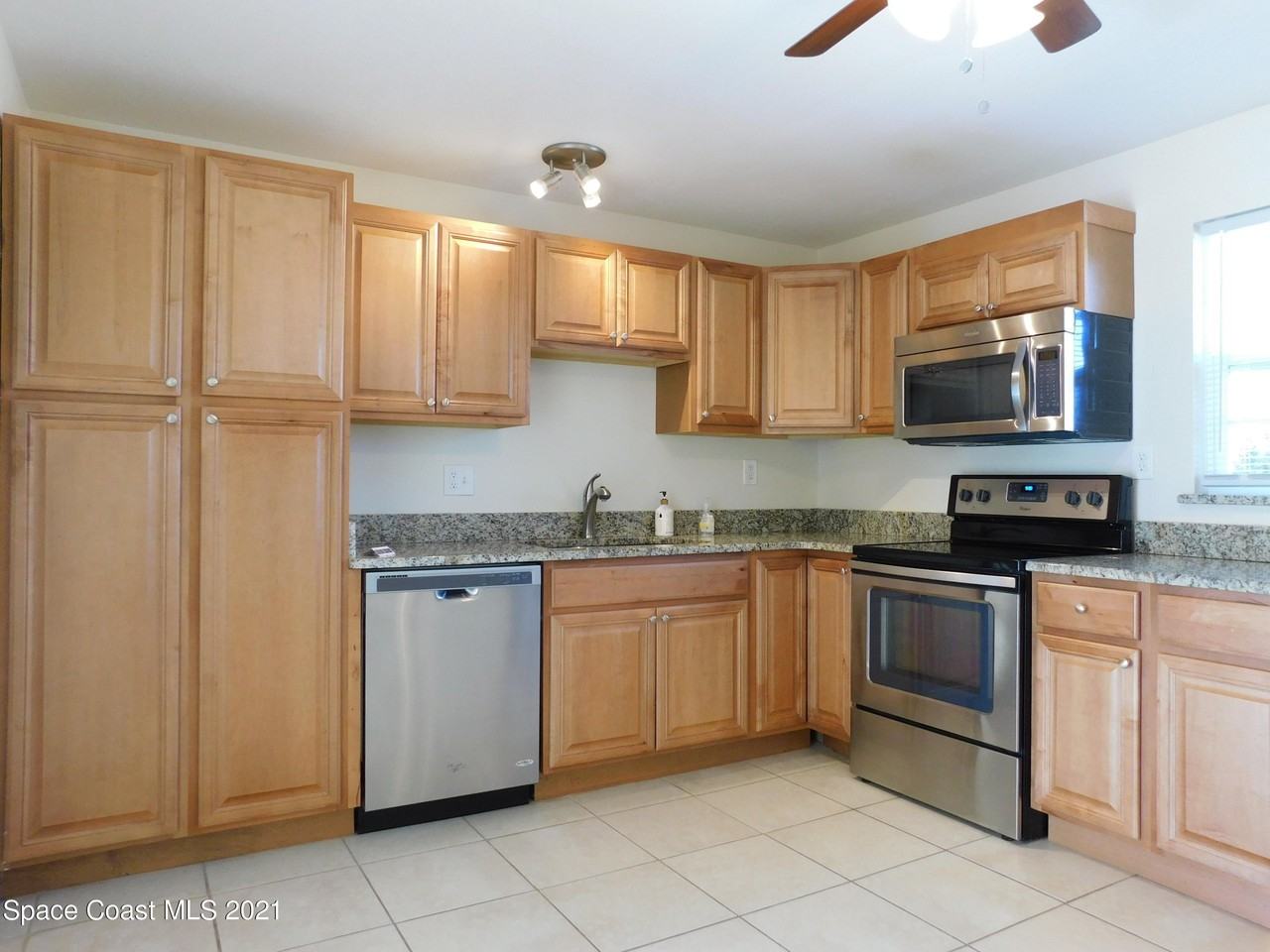 308 Buchanan Ave #8 - Photo 6 of 11