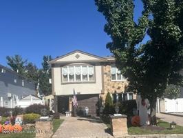 featured image of 59 Oak Ln