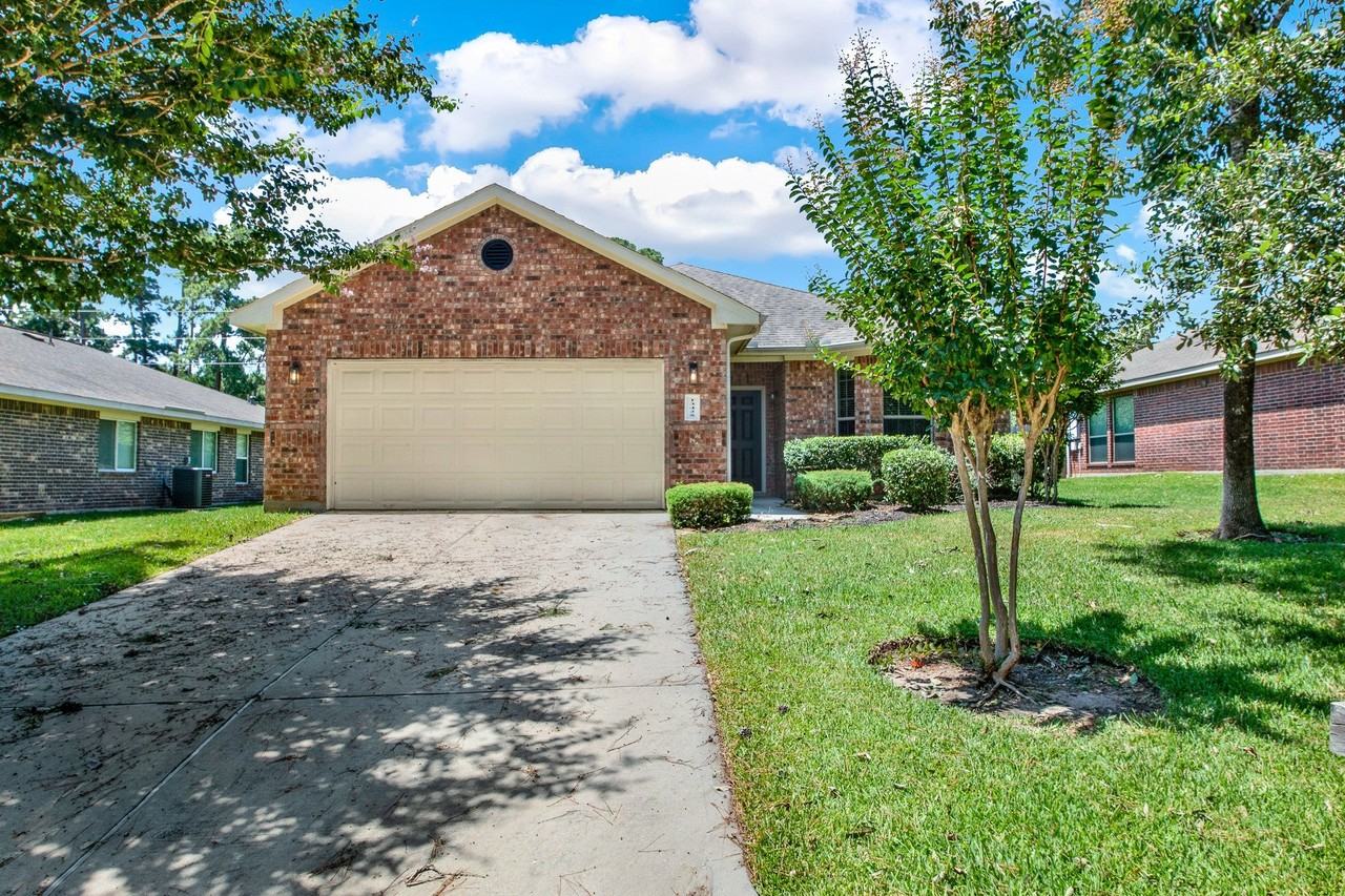 13425 Raintree Dr - Photo 2 of 31