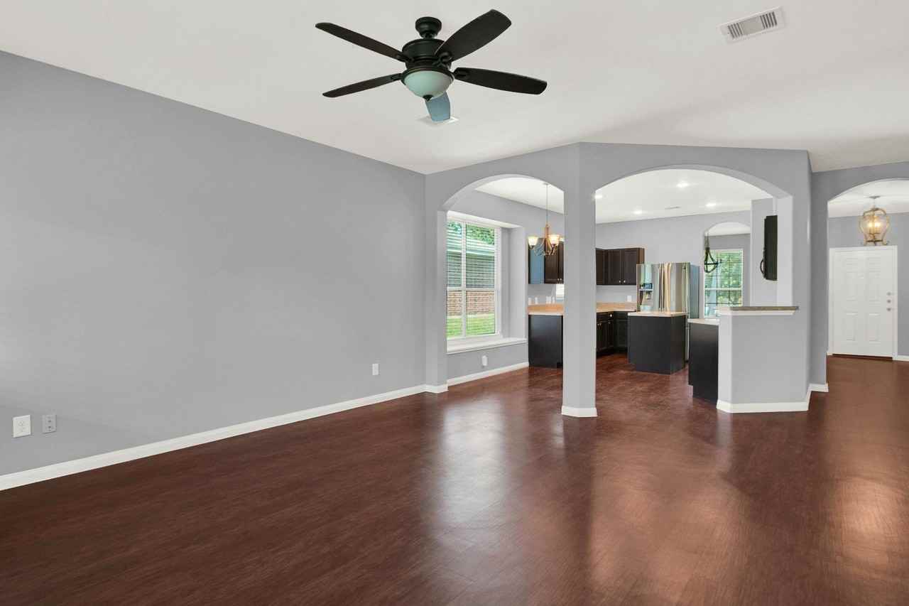 13425 Raintree Dr - Photo 7 of 31