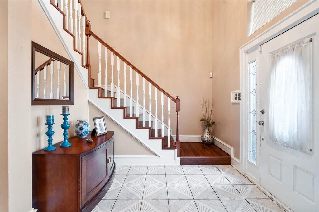 12446 Chalmette St - Photo 2 of 11