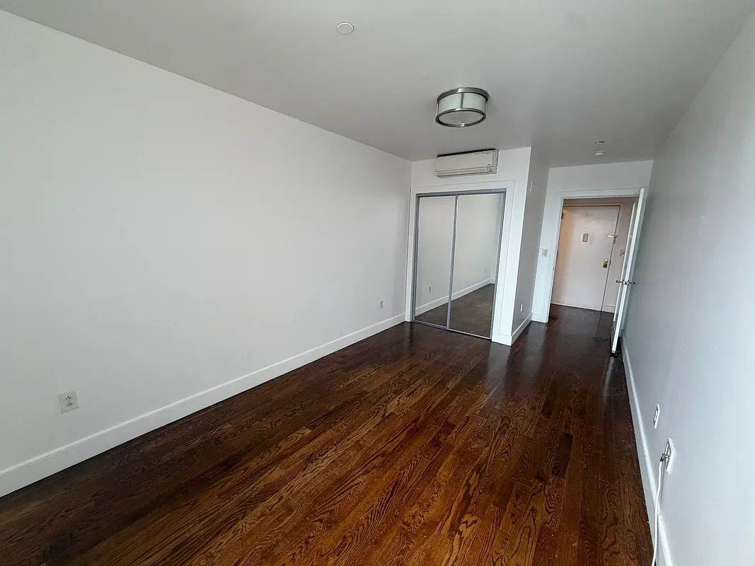 490 Ocean Parkway - Photo 7 of 8
