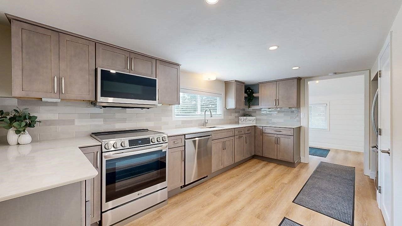 11 Pond View Way - Photo 2 of 41