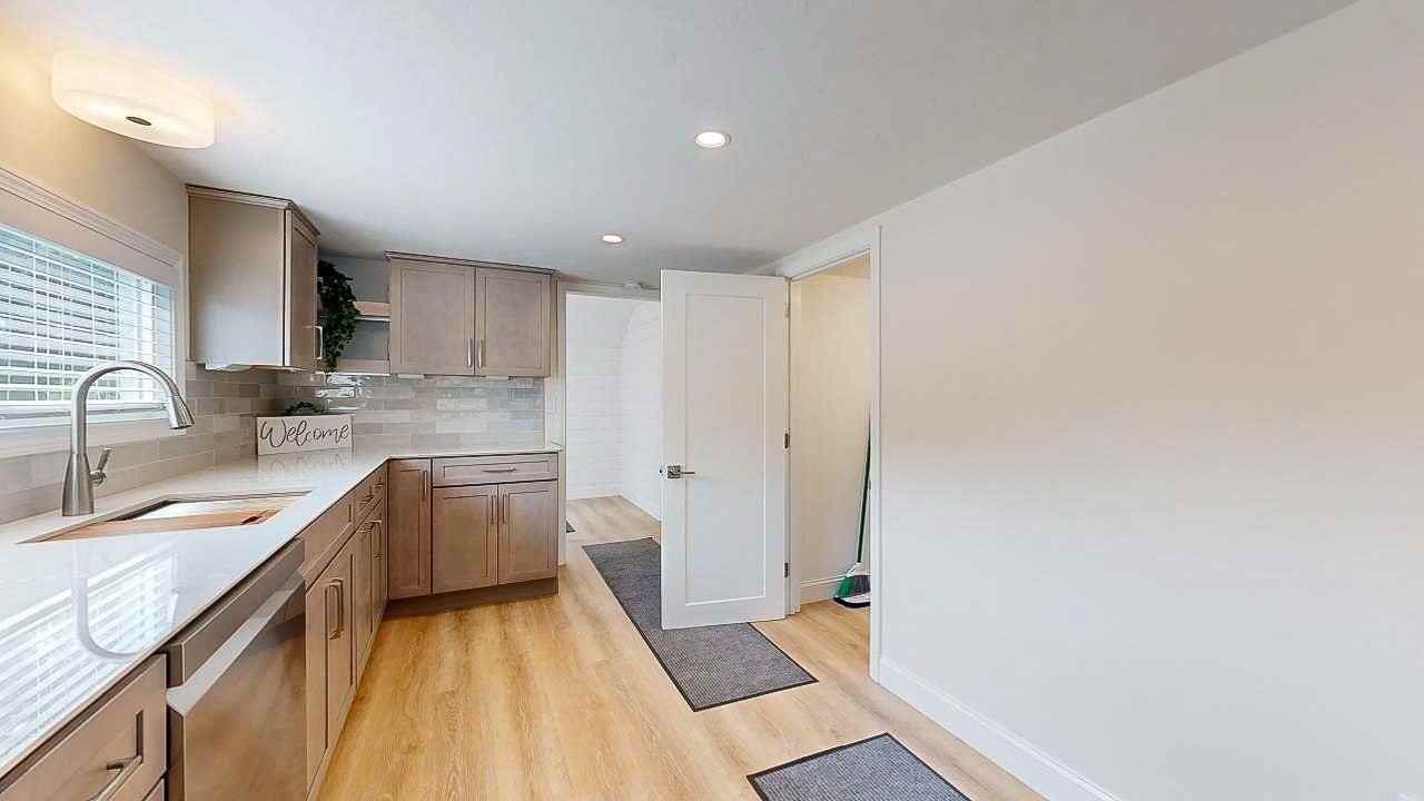 11 Pond View Way - Photo 5 of 41
