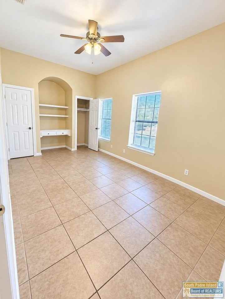 110 E Pike St #3 - Photo 5 of 10
