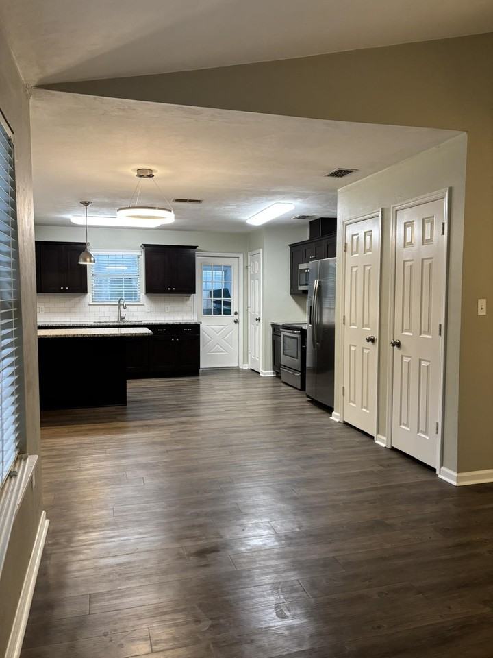 2313 Tuscavilla Rd - Photo 4 of 38
