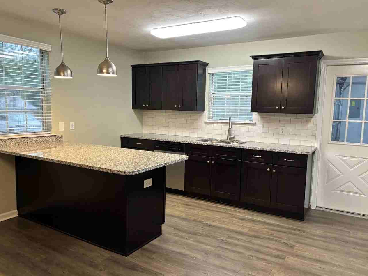 2313 Tuscavilla Rd - Photo 7 of 38