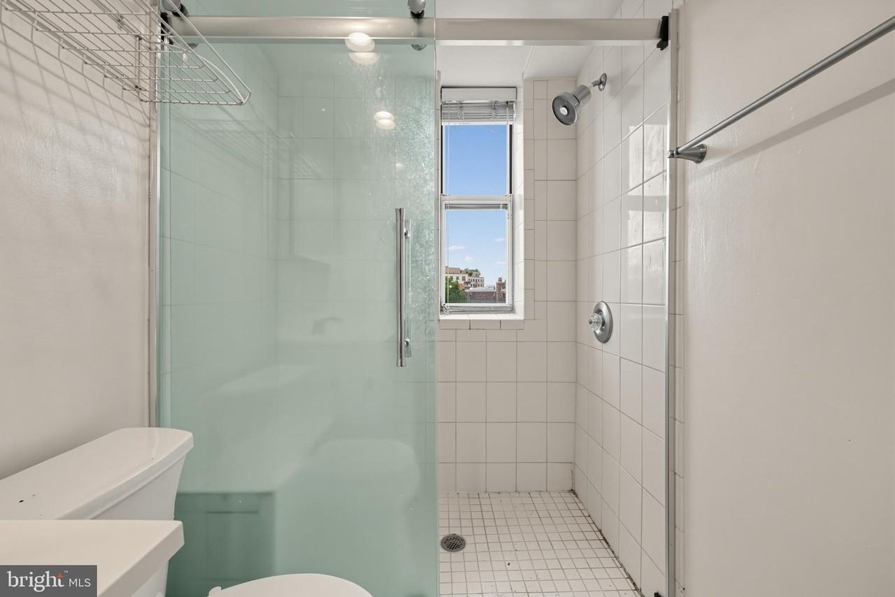 2127 California St Nw #401 - Photo 7 of 24