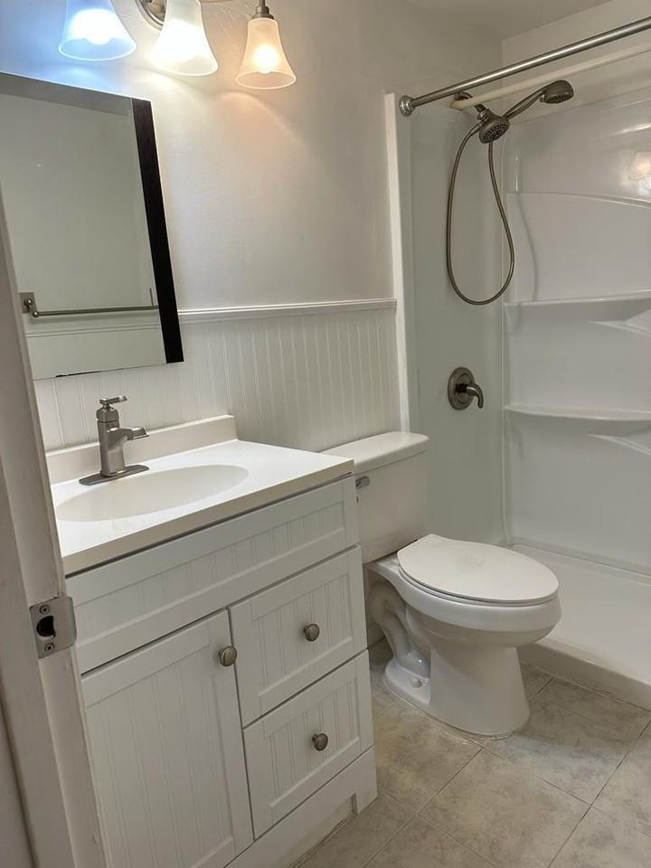 83 Easthampton D - Photo 6 of 19